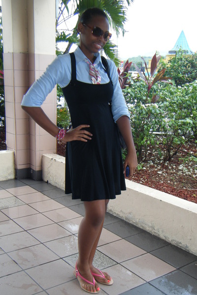 black and light blue wallpaper. wallpaper Wear these hot pink