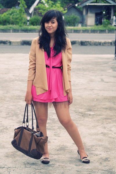 beige vintage cardigan - brown wondershoe shoes - pink ailsa DJODY dress