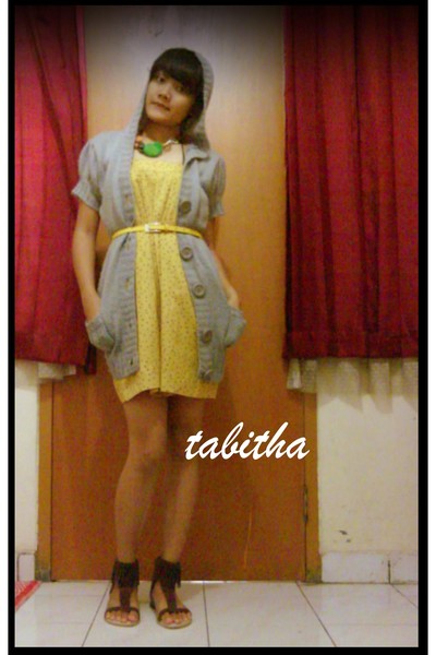 White Sequins Long Sleeves Round Neckline With Belt Sweater Dress