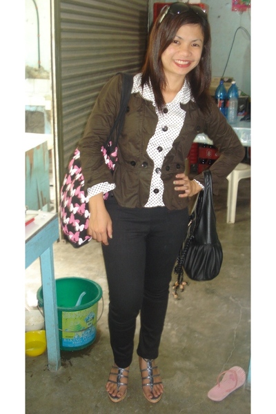 Black Baby Shoes on Brown Blouse Black Black Sheep Pants Blue Shoes Black Baby Phat