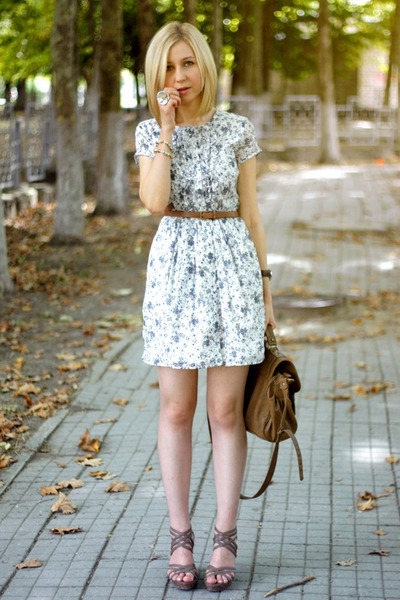 Zara Dresses on Flower Dress Floral Zara Us Dress Tawny Belt Dec 15 Chictopia Reply U