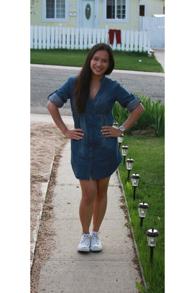 Clothing Clearance on Blue Ross Clearance Dresses White Chuck Taylor Shoes It Was