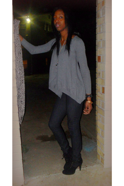 Fashion  Online Account on Black Forever 21 Boots Navy Express Jeans Heather Gray Express Sweater